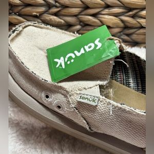 Sunuk loafers Natural Size 8 NWT